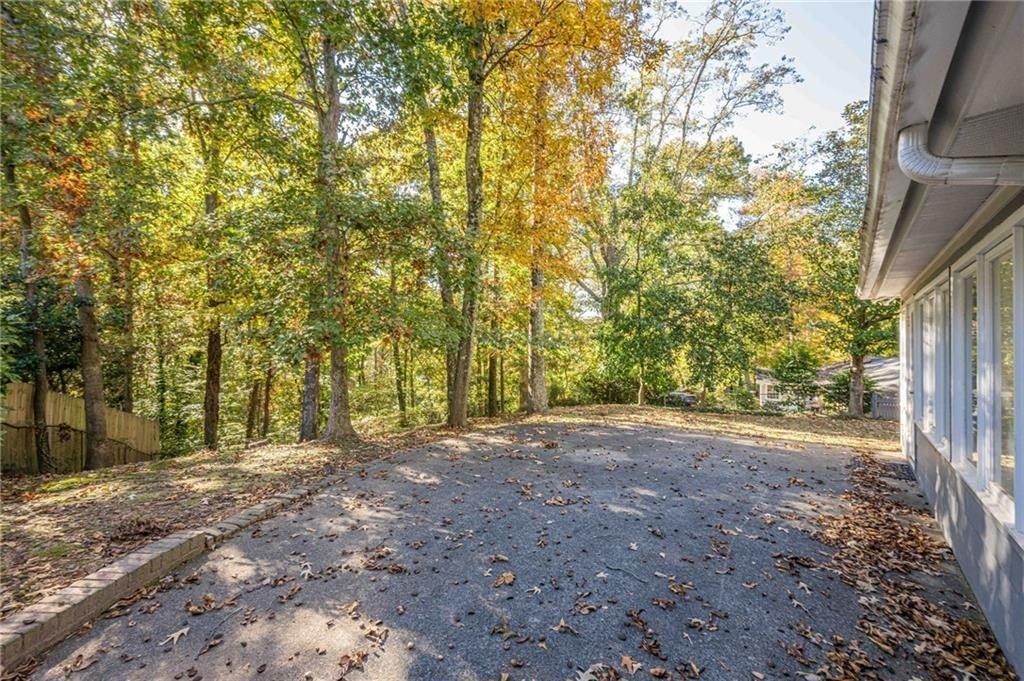 6640 Williamson Dr - Photo 6 of 43