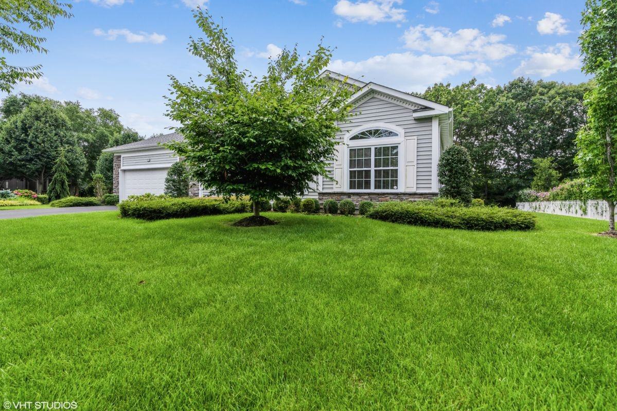 2 Pondview - Photo 2 of 3