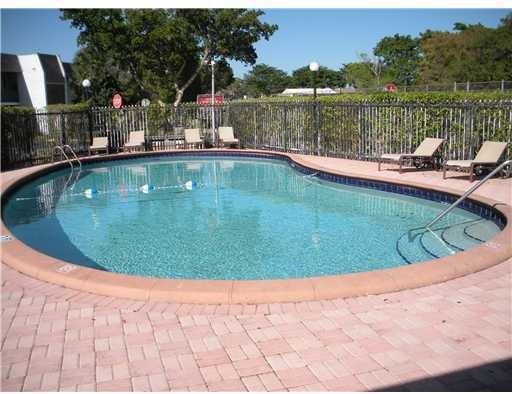 7801 Colony Cir S #384 - Photo 6 of 17