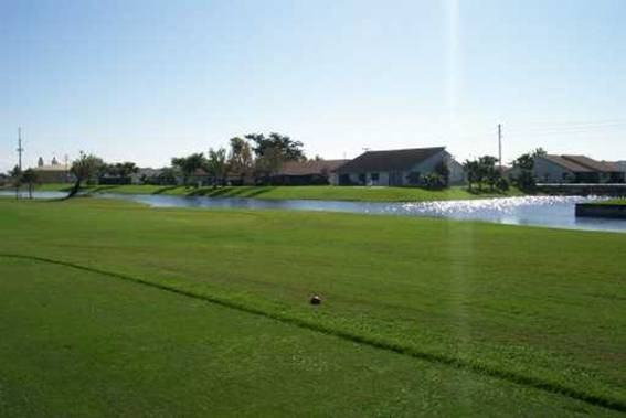 7801 Colony Cir S #384 - Photo 3 of 17