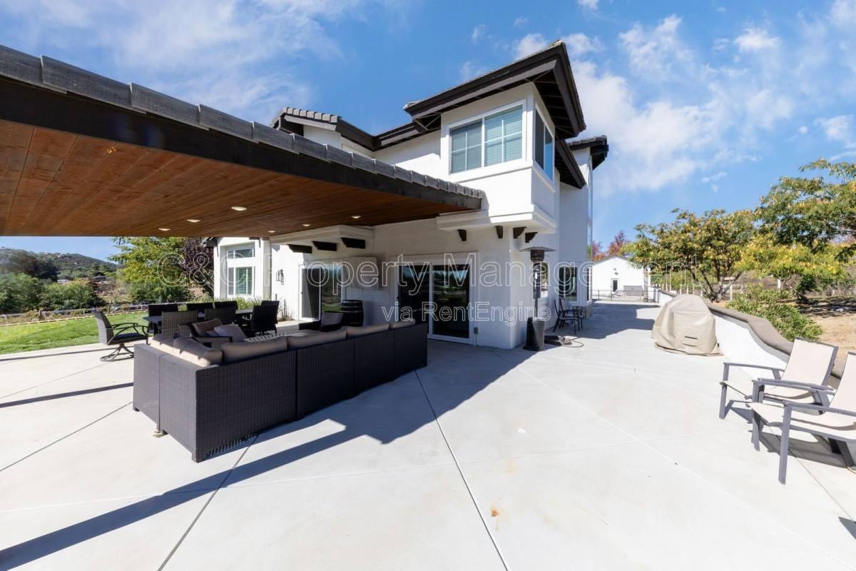 39550 Calle De Companero - Photo 2 of 10