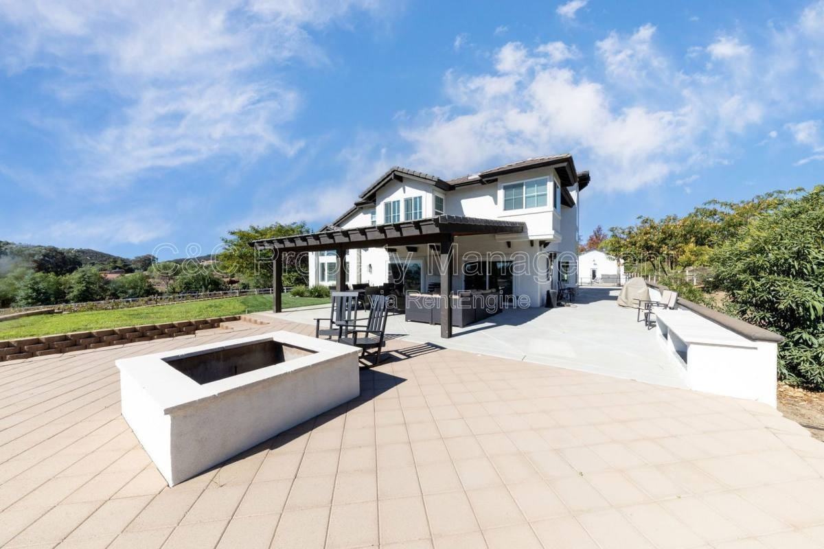 39550 Calle De Companero - Photo 3 of 10