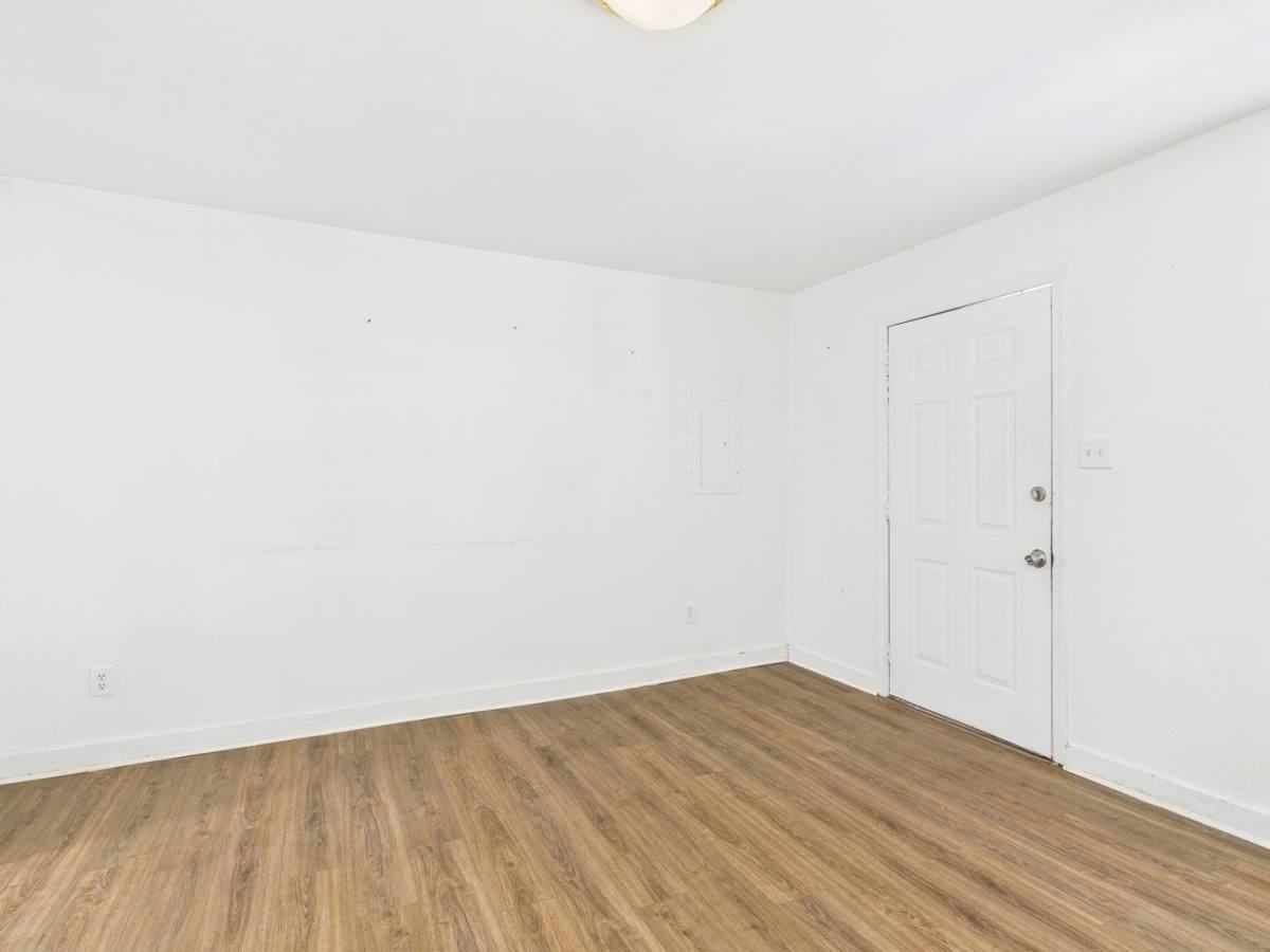 1206 Rome St #1208 - Photo 2 of 10