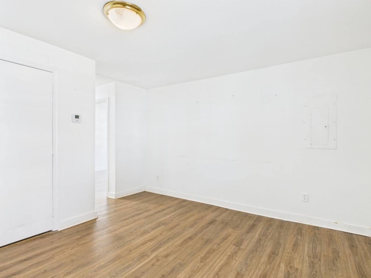 1206 Rome St #1208 - Photo 3 of 10