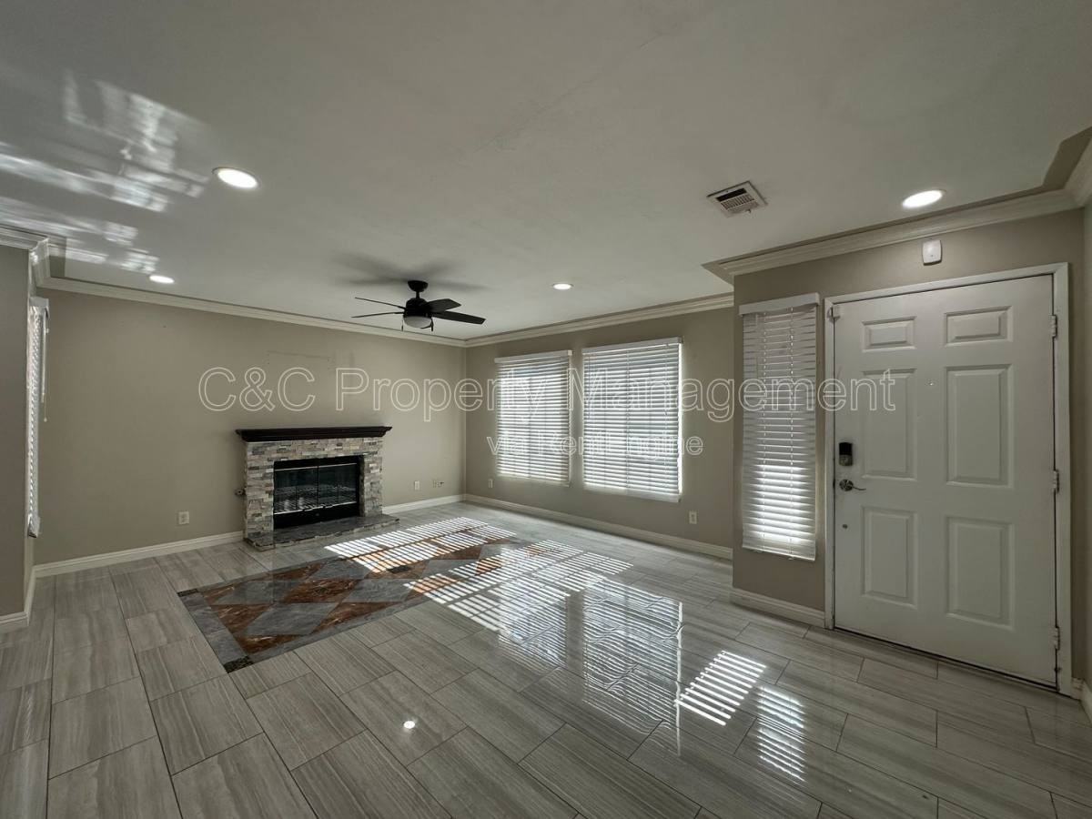 13600 Copperstone Dr - Photo 7 of 10