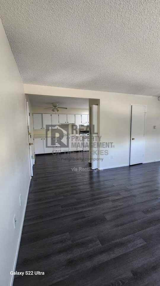 2500 Windwood Dr #F302 - Photo 2 of 10