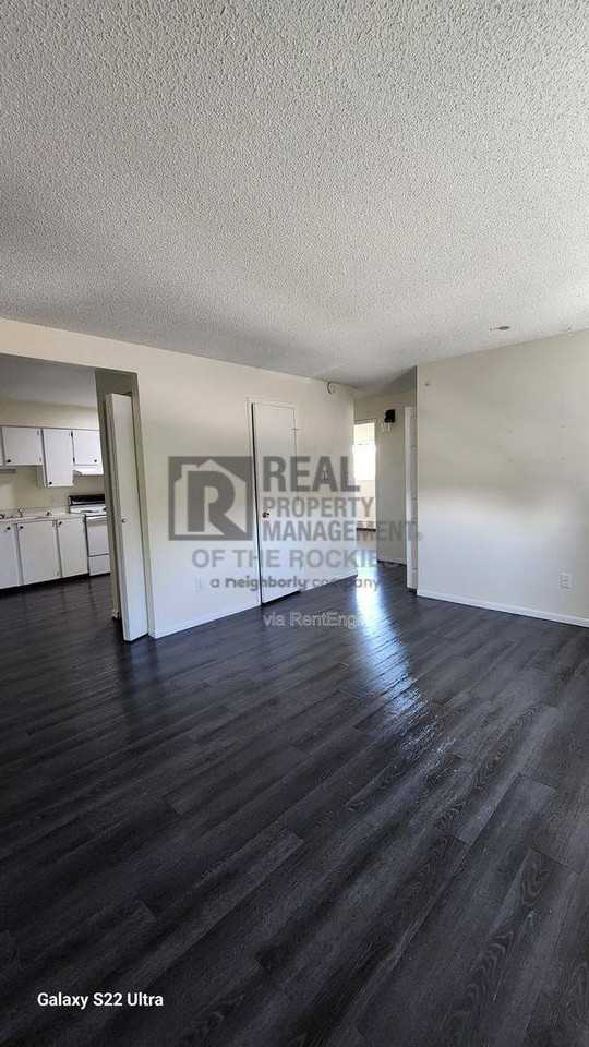 2500 Windwood Dr #F302 - Photo 3 of 10