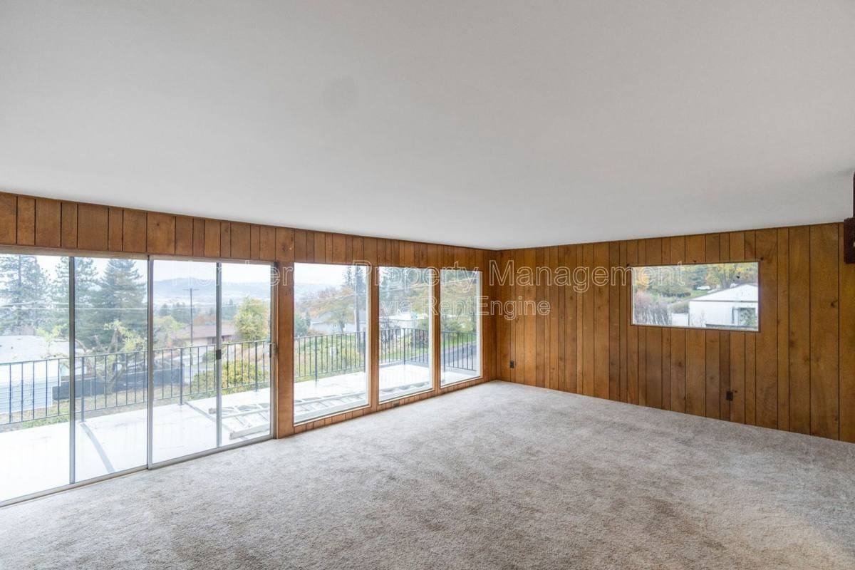 3523 E 18th Ave - Photo 7 of 10