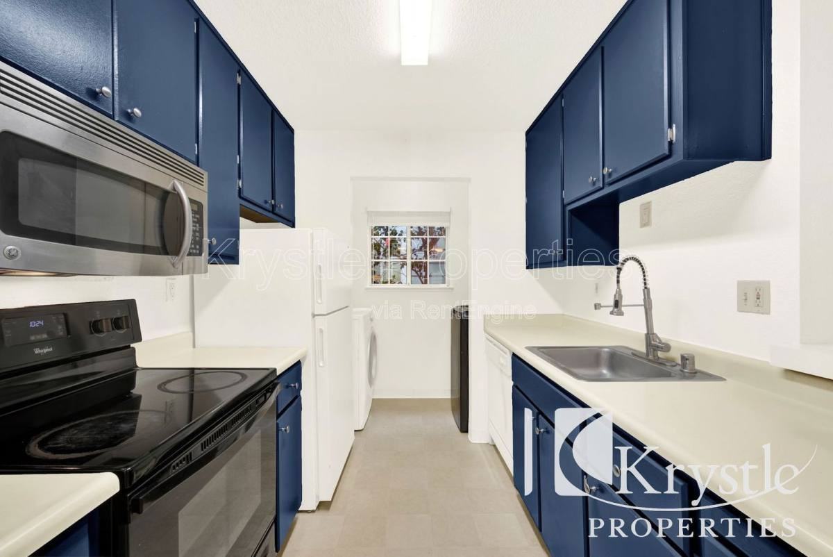 285 Lighthouse Dr - Photo 5 of 10