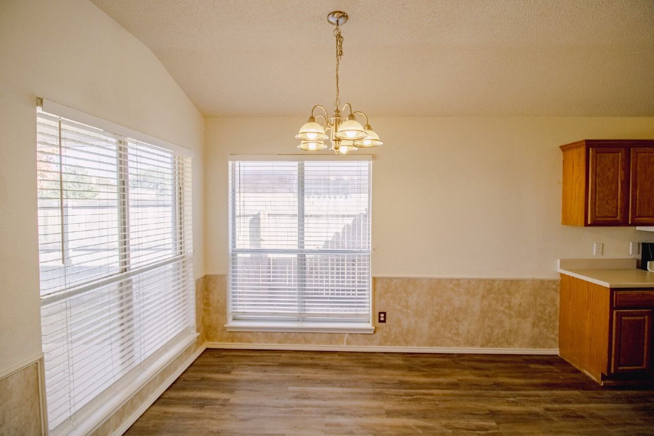 6126 16th St - Photo 4 of 14