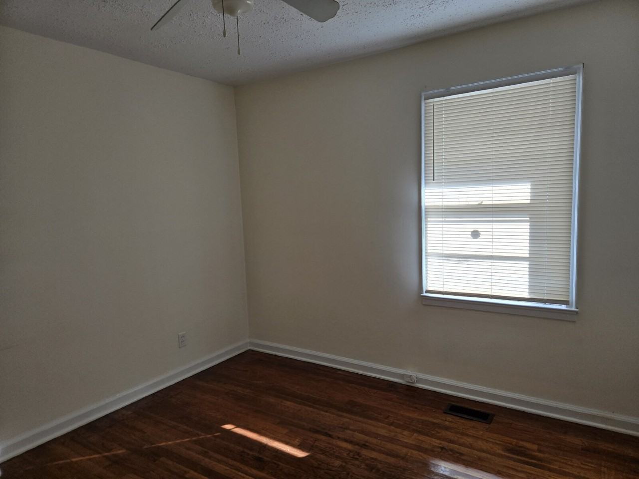 2332 Carey Drive Southeast - Photo 4 of 12