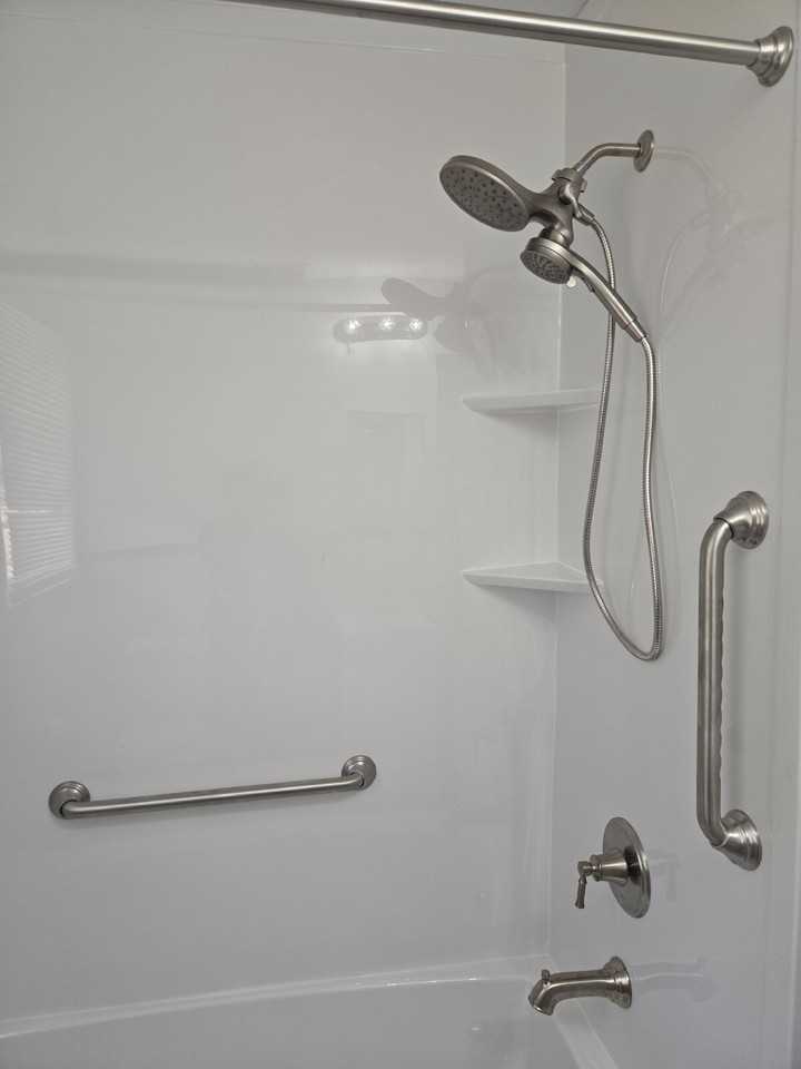 2332 Carey Drive Southeast - Photo 7 of 12