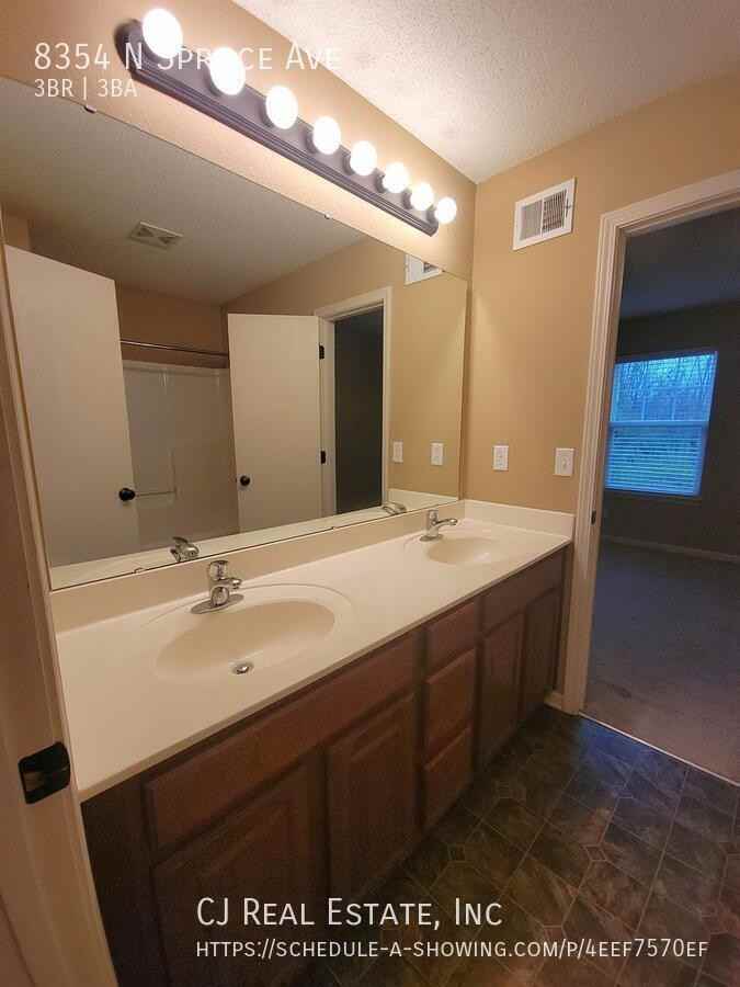 8354 N Spruce Ave #8354SPRU - Photo 7 of 11