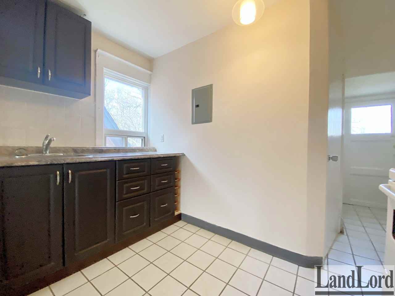 13 Bellefair Ave #U3 - Photo 7 of 21