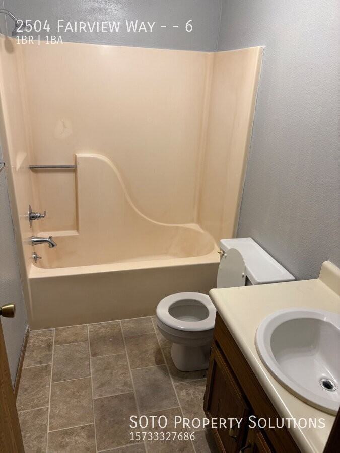 2504 Fairview Way #6 - Photo 5 of 7