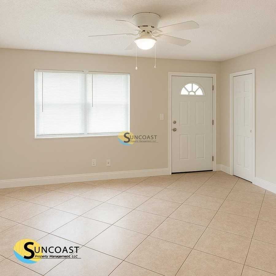 3235 Holly Berry Ln - Photo 4 of 20