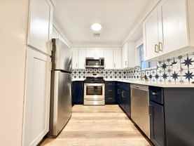 3120 W Riverside Dr #L - Photo 1 of 1