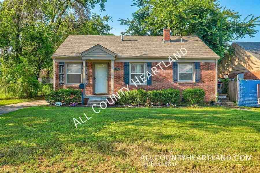 2128 Hardin Drive - Photo 2 of 19