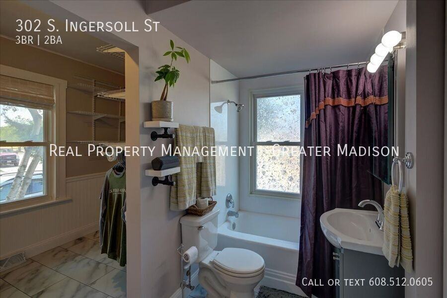 302 S Ingersoll St - Photo 7 of 9