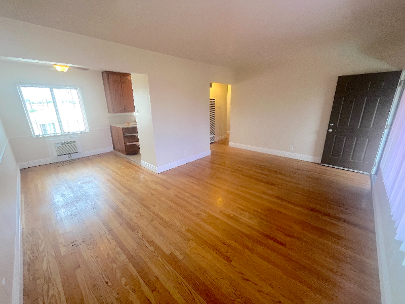 515 W G St - Photo 2 of 32