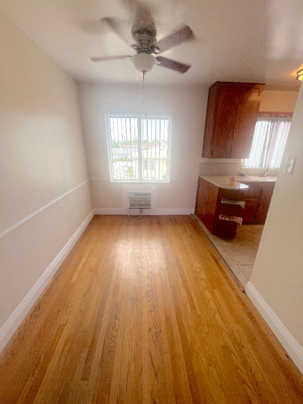 515 W G St - Photo 6 of 32