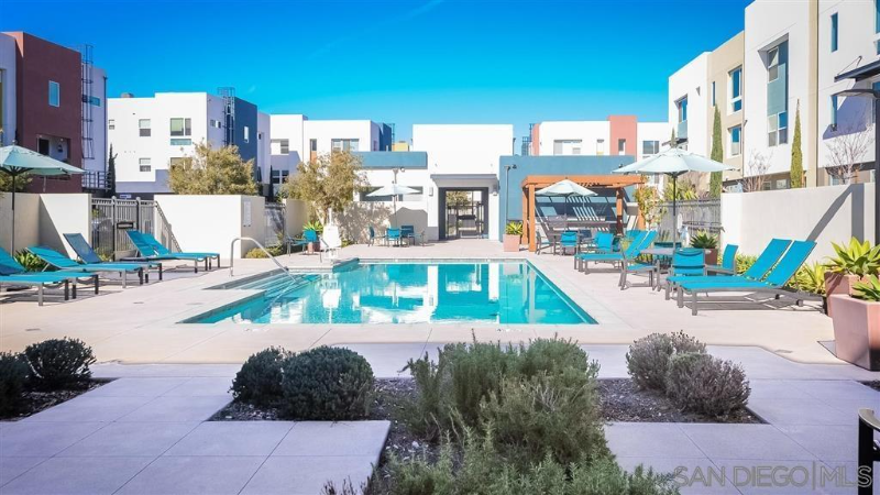 709 Anchor Ct - Photo 2 of 19