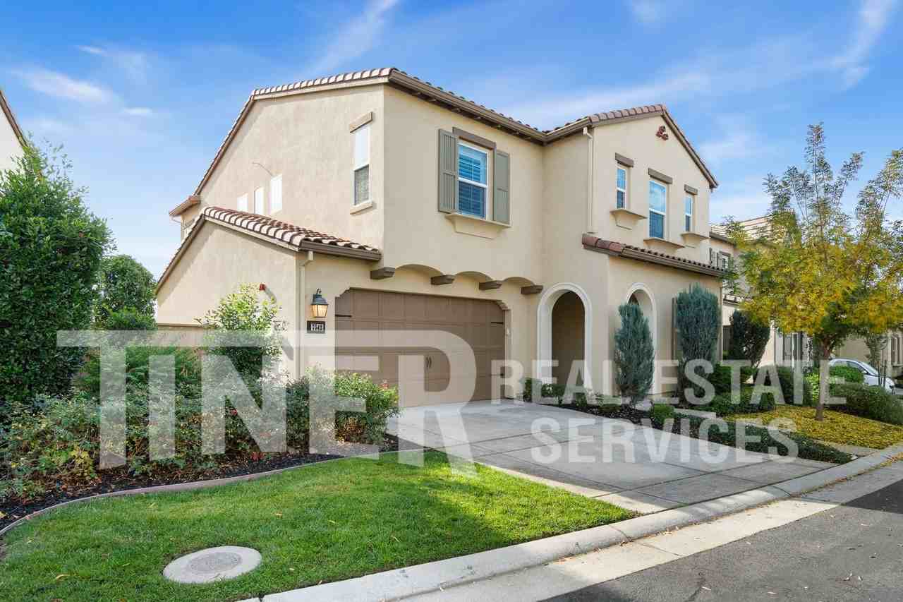 7542 Pesaro Drive - Photo 5 of 34