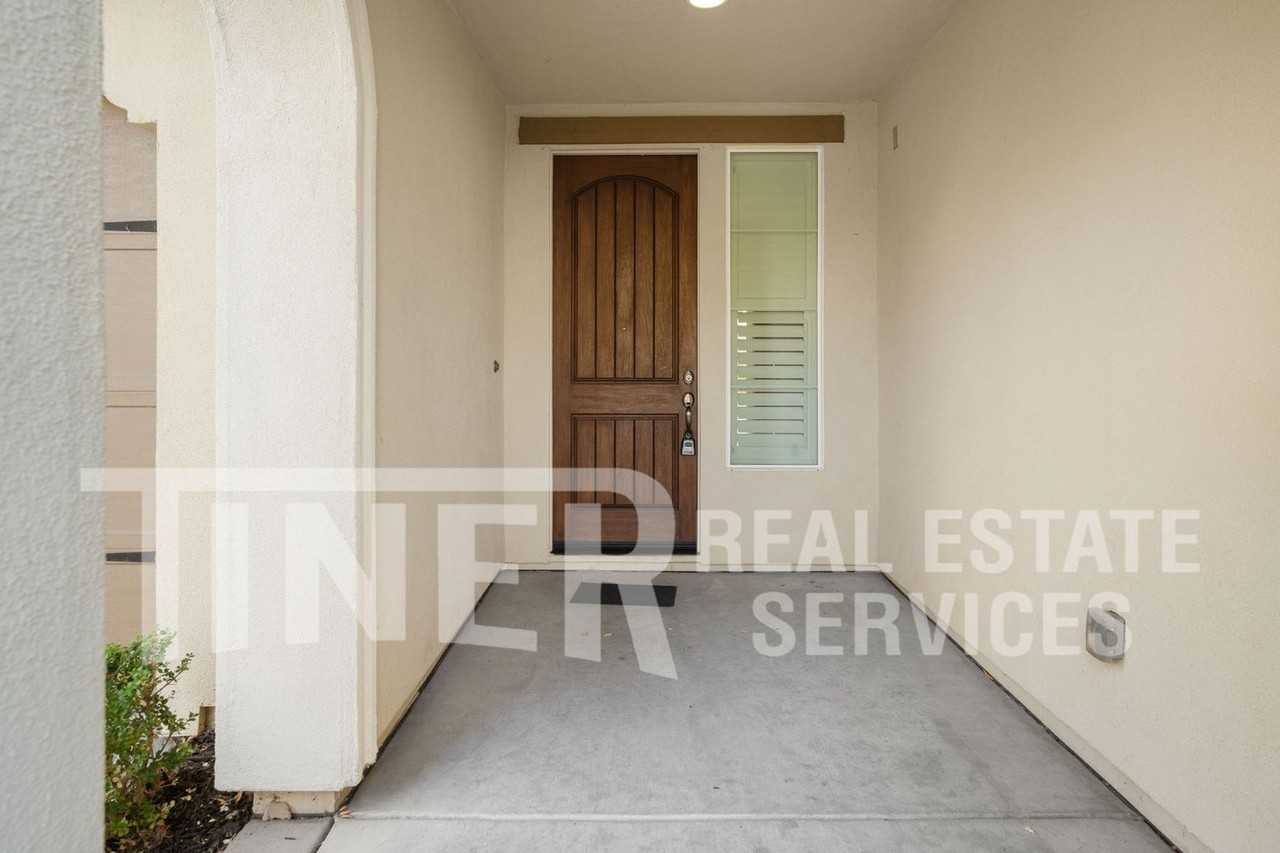 7542 Pesaro Drive - Photo 6 of 34