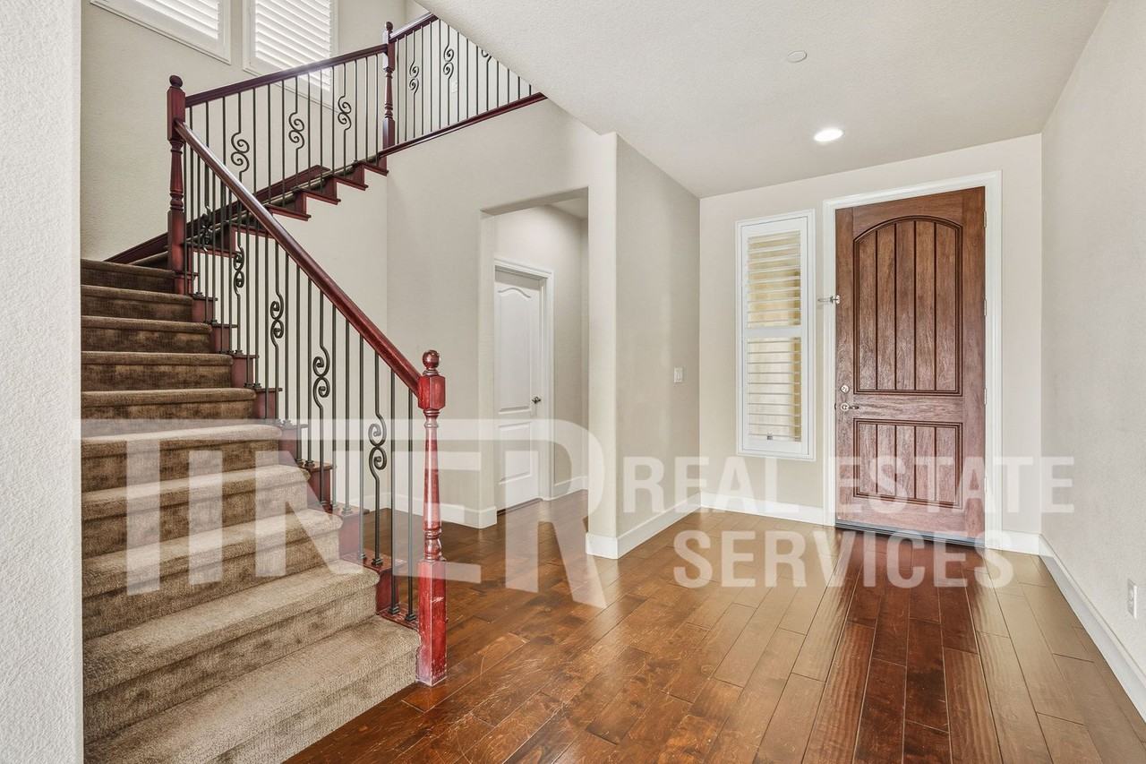 7542 Pesaro Drive - Photo 7 of 34