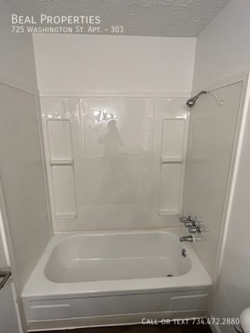 725 Washington St #303 - Photo 7 of 16