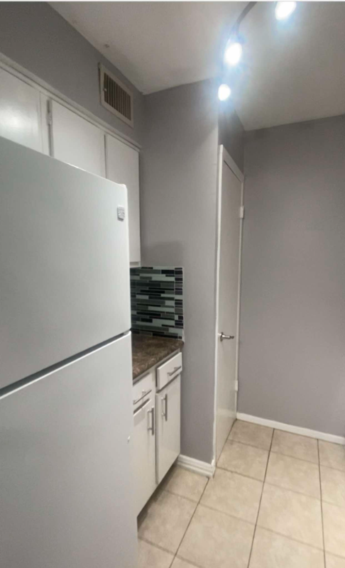 5601 Birchman Ave #202 - Photo 3 of 6