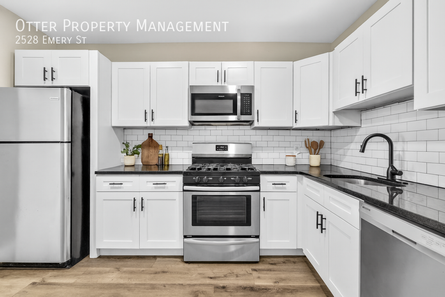 2528 Emery St - Photo 2 of 24