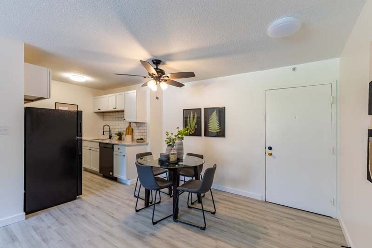 The Oaks - Photo 4 of 30