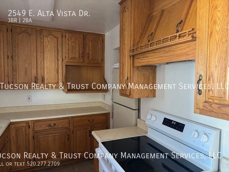 2549 E Alta Vista St - Photo 4 of 16