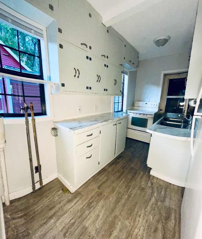 1411 Portland Ave #B - Photo 2 of 24