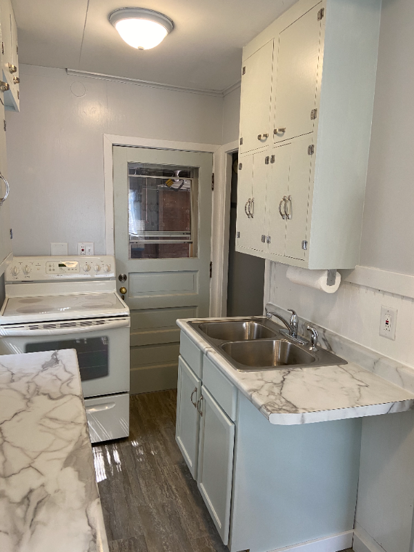 1411 Portland Ave #B - Photo 3 of 24