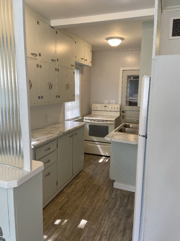 1411 Portland Ave #B - Photo 4 of 24