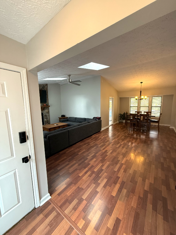 4065 Maxanne Dr Nw - Photo 2 of 11