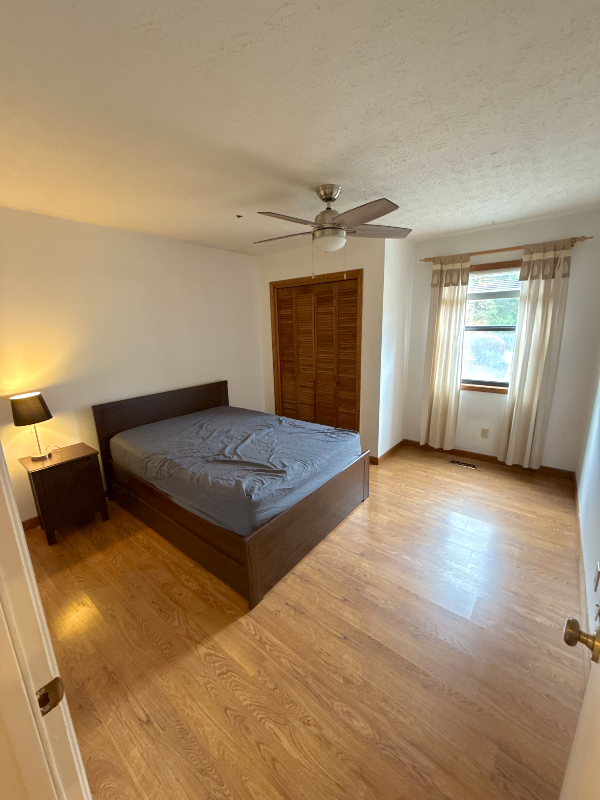 4065 Maxanne Dr Nw - Photo 6 of 11