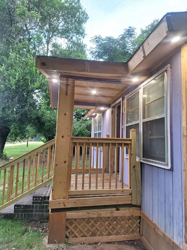 3758 Houston St - Photo 3 of 8