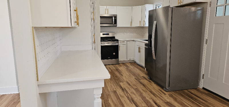 1613 Edgemore Rd - Photo 6 of 19