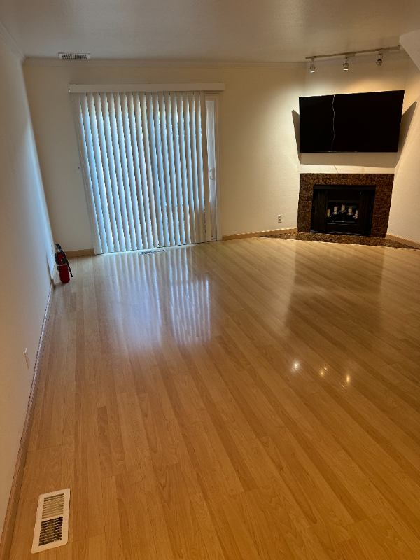 447 Oak Ave - Photo 3 of 20