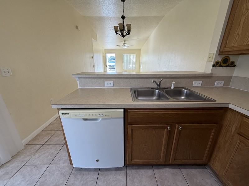 731 Squirrel Ct - Photo 6 of 15