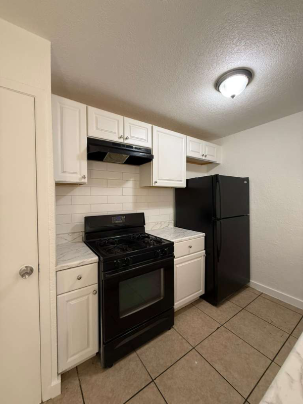 4107 Hunting Path - Photo 5 of 17