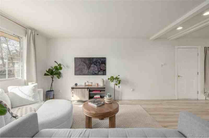 16397 E Wyoming Dr - Photo 6 of 18