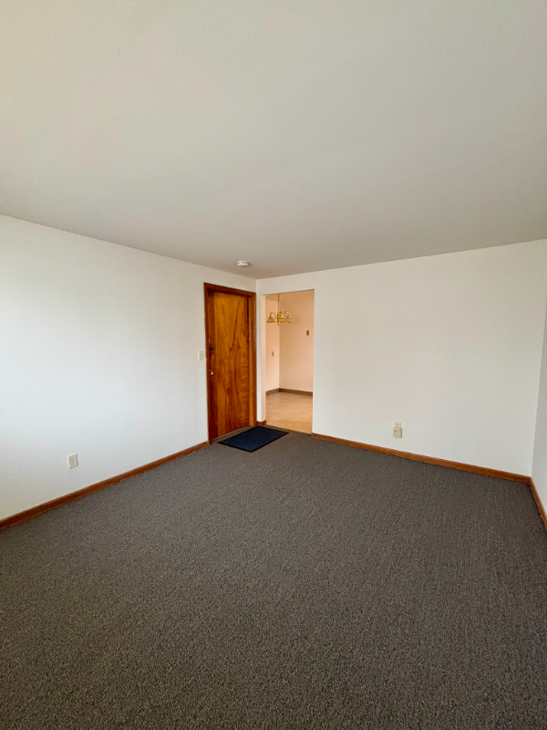 5333 Broadway St #4 - Photo 5 of 10