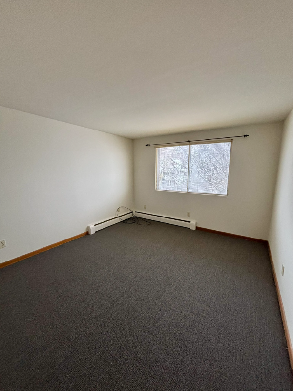 5333 Broadway St #4 - Photo 6 of 10