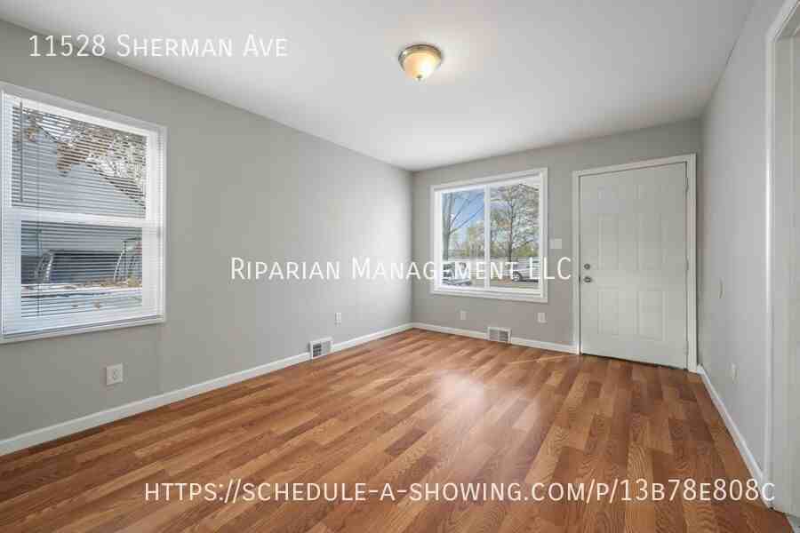 11528 Sherman Ave - Photo 2 of 11