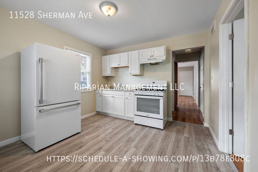 11528 Sherman Ave - Photo 3 of 11