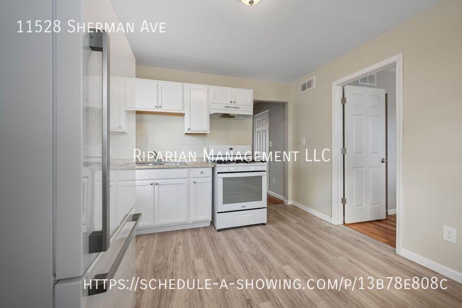 11528 Sherman Ave - Photo 4 of 11